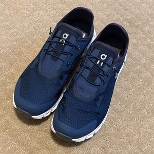 ON Navy Men’s Athletic Sneakers US Size 8 NWT